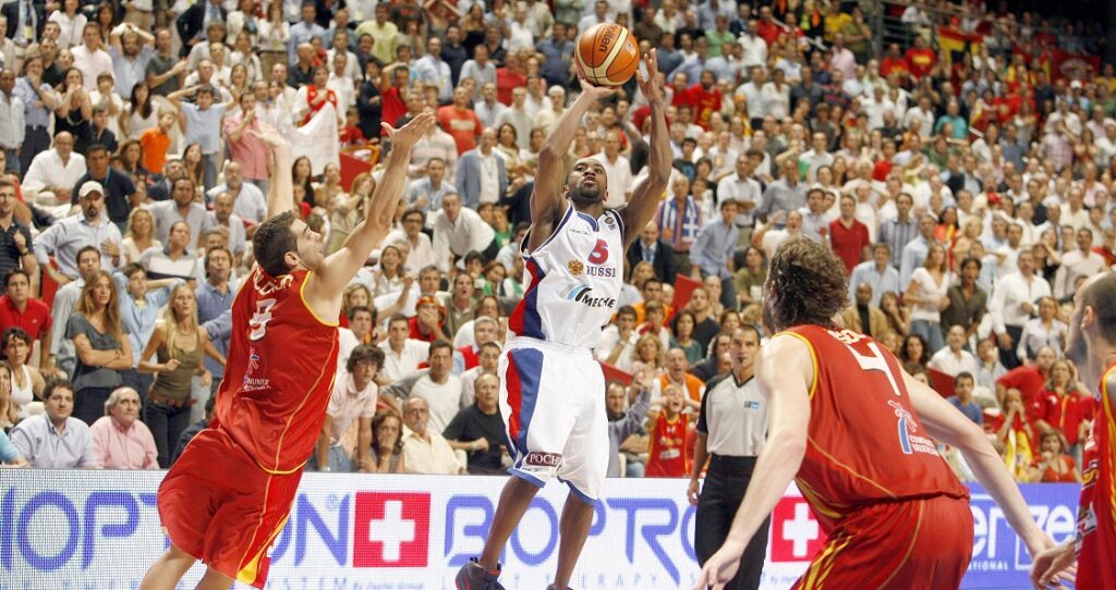 Ευρωμπάσκετ 2007: Όταν ο Χόλντεν «πάγωσε» την Ισπανία!