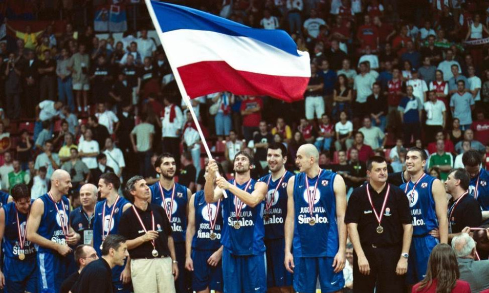 Eurobasket 2001: Ο Mεγαλοπρεπής Πέτζα και το τέλος μιας εποχής