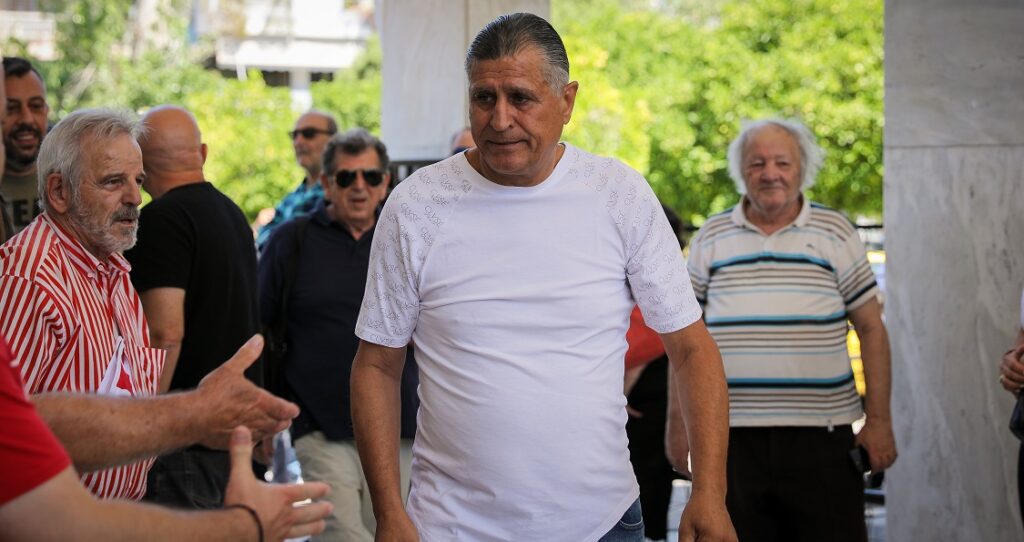 Νίκος Βαμβακούλας: «Προβλέπω ισοπαλία στο Βικελίδης, δεν θα μείνει για πάρα πολύ ο Κορμπεράν»