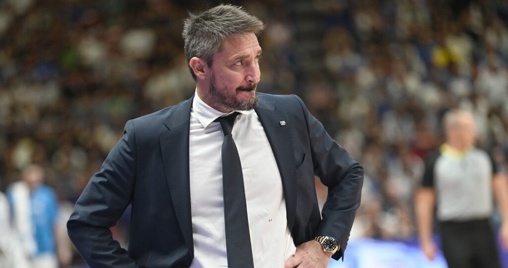 Τζιανμάρκο Ποτζέκο: «Όλοι κατηγορούν τη FIBA, αλλά και η EuroLeague θα μπορούσε να σταματήσει για μία εβδομάδα»