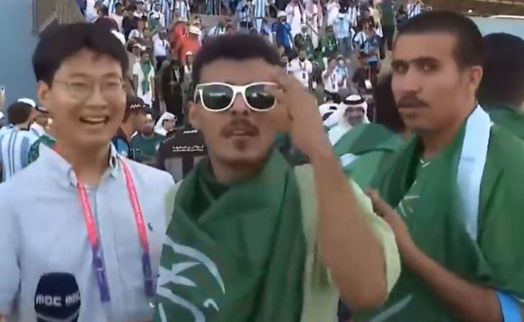Μουντιάλ 2022: Σαουδάραβας που ρώταγε «Πού είναι ο Μέσι» εμφανίστηκε με φανέλα της… Αργεντινής (vid)