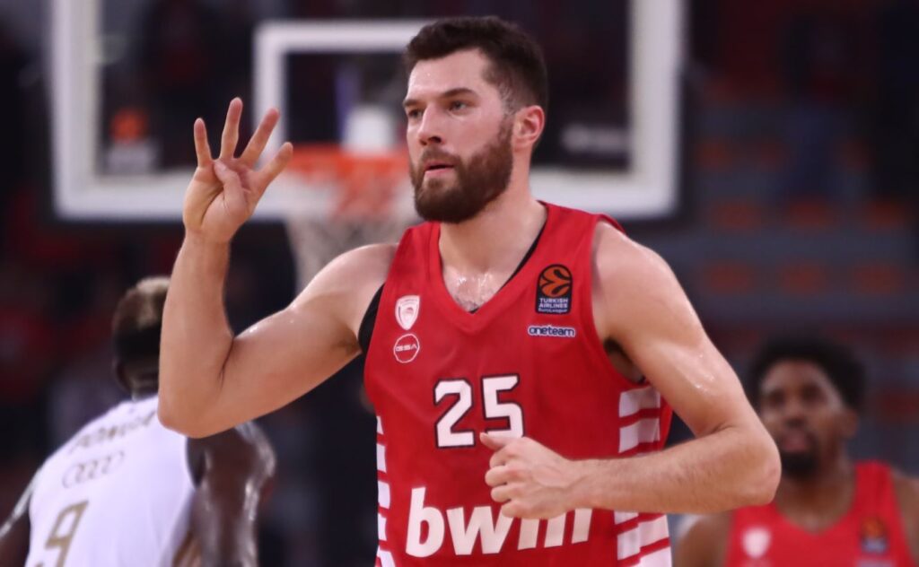 Ολυμπιακός-Μπάγερν Μονάχου 102-74: Απολαυστικό κλείσιμο στη «διαβολοβδομάδα»