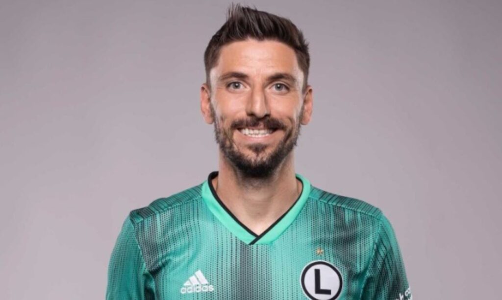 Παναθηναϊκός: Πολύ δυνατά στο «κάδρο» ο διεθνής Σέρβος αριστερός μπακ Μλαντένοβιτς