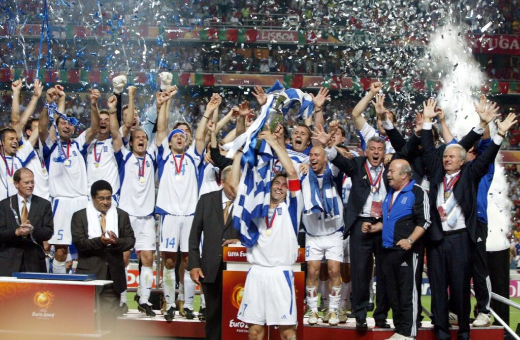 Euro 2004: Στο Σύνταγμα το τρόπαιο που κατέκτησε η Ελλάδα