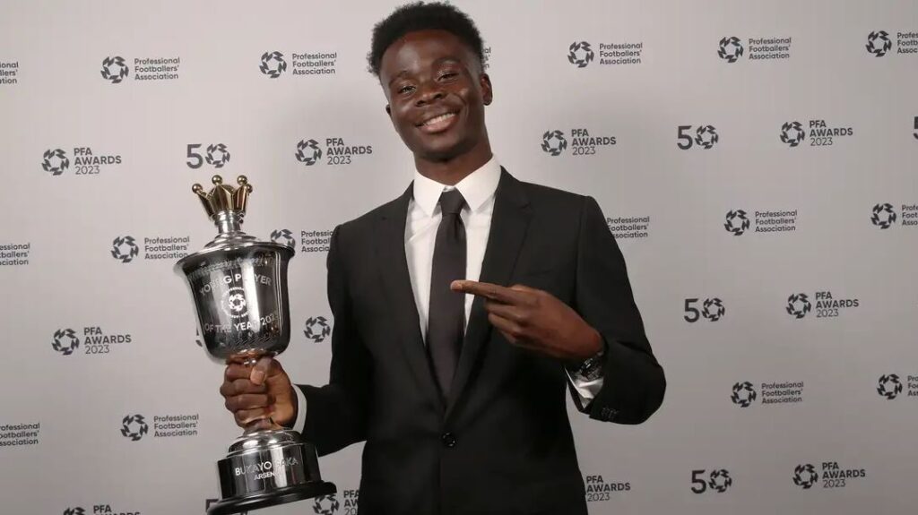 Σάκα: Βραβεύτηκε από την PFA ως ο κορυφαίος νέος παίκτης της χρονιάς