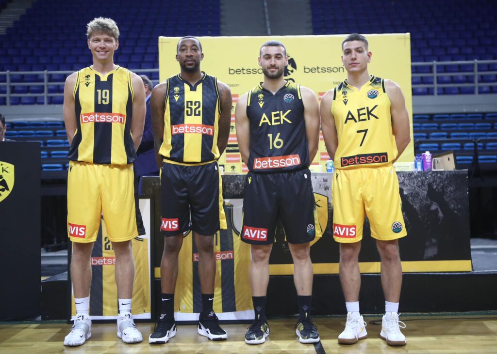ΑΕΚ: Παρουσίασε τις νέες φανέλες για τη σεζόν 2023-2024
