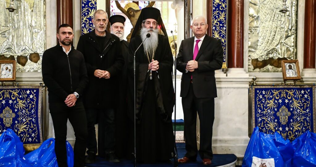 Γεύματα αγάπης από τον Ολυμπιακό στη Μητρόπολη Πειραιά