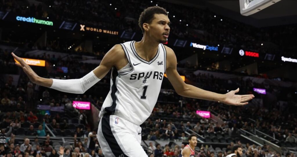 Γουενμπανιάμα: Ή αλλιώς το Σκίαχτρο – Έχει περισσότερα μπλοκ από 6 ομάδες