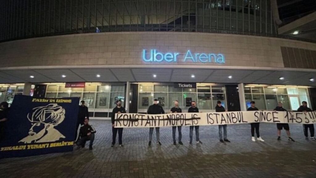 Final Four 2024: Προκλητικό πανό Τούρκων οπαδών για Κωνσταντινούπολη & Μωάμεθ