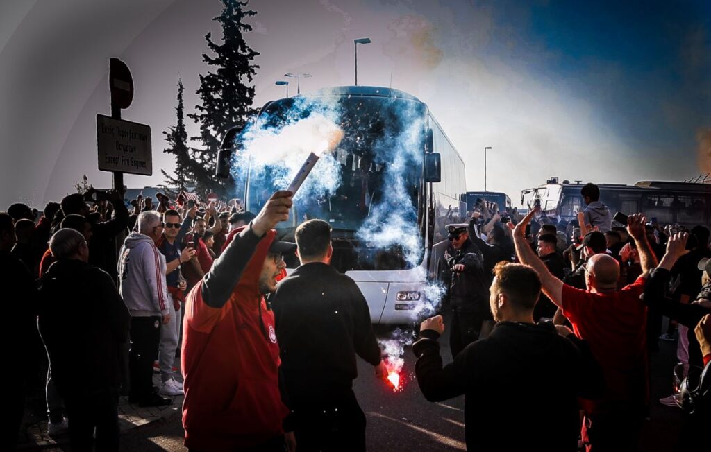 Ολυμπιακός: «Μπλόκο» της αστυνομίας στη μετακίνηση των φιλάθλων στο Βόλο