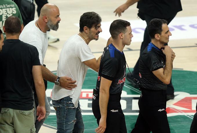 Γιαννακόπουλος: Υβριστική επίθεση προς τους διαιτητές αναφέρει το φύλλο αγώνα