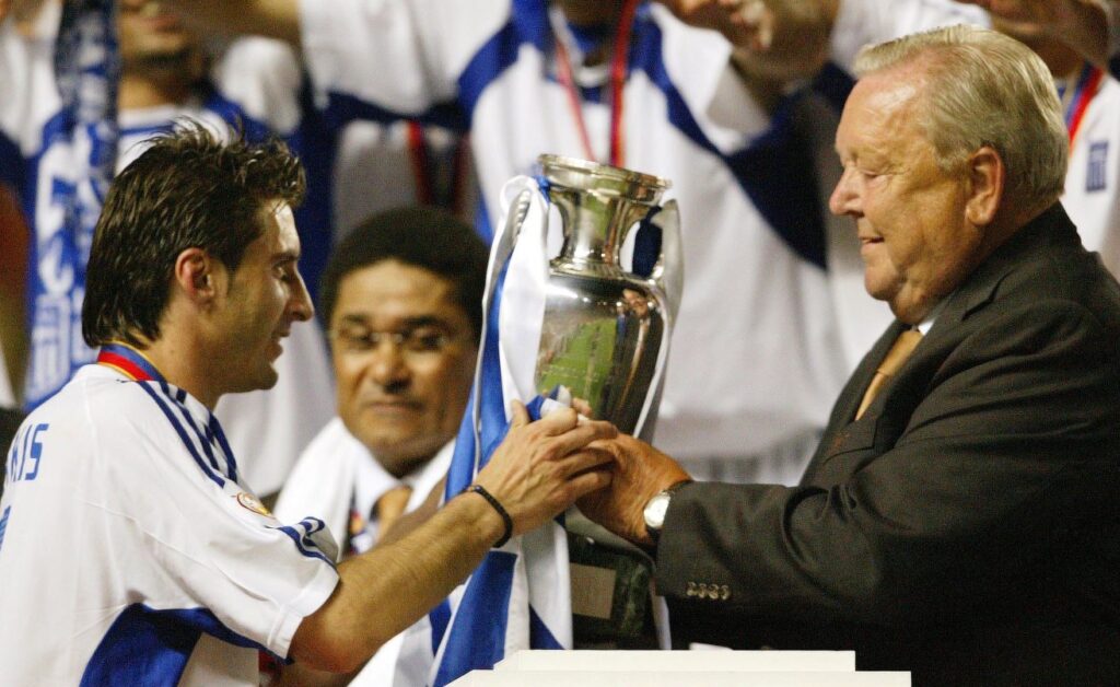 Euro 2004: O διεθνής Τύπος παραμιλάει για το «θαύμα της Πορτογαλίας» και τους «Έλληνες Θεούς»!