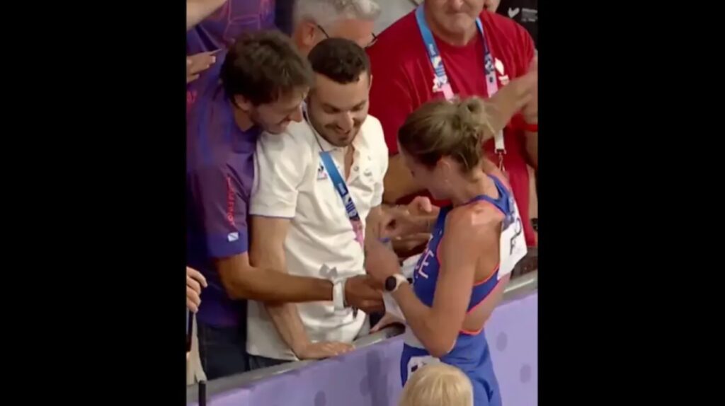 Ολυμπιακοί Αγώνες 2024: Γαλλίδα αθλήτρια έκανε πρόταση γάμου στον σύντροφό της μετά τον τερματισμό