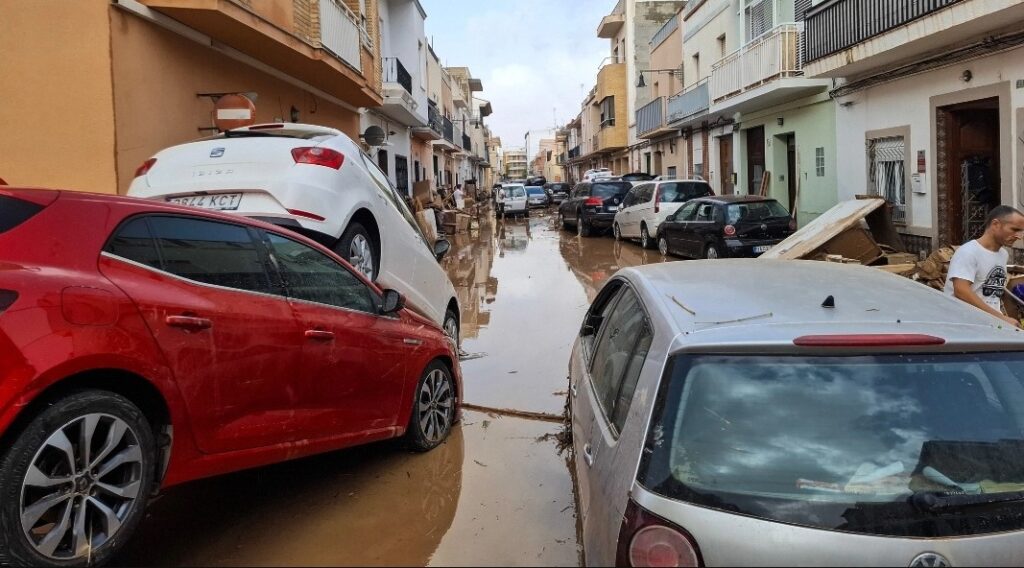 H Βαλένθια ζήτησε την αναβολή του αγώνα με τη Ρεάλ Μαδρίτης – Σκηνές χάους από τη θεομηνία με τουλάχιστον 72 νεκρούς