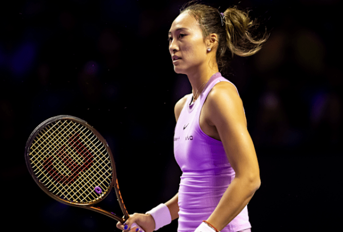 WTA Finals: Τρομερή Ζενγκ – Πήρε το εισιτήριο για τον μεγάλο τελικό