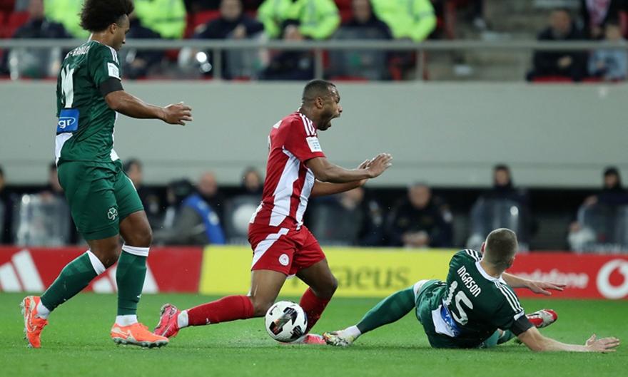 Λανουά για ντέρμπι: «Αμφιλεγόμενη φάση του Κοστίνια – Κανένα πέναλτι στο Ελ Κααμπί»