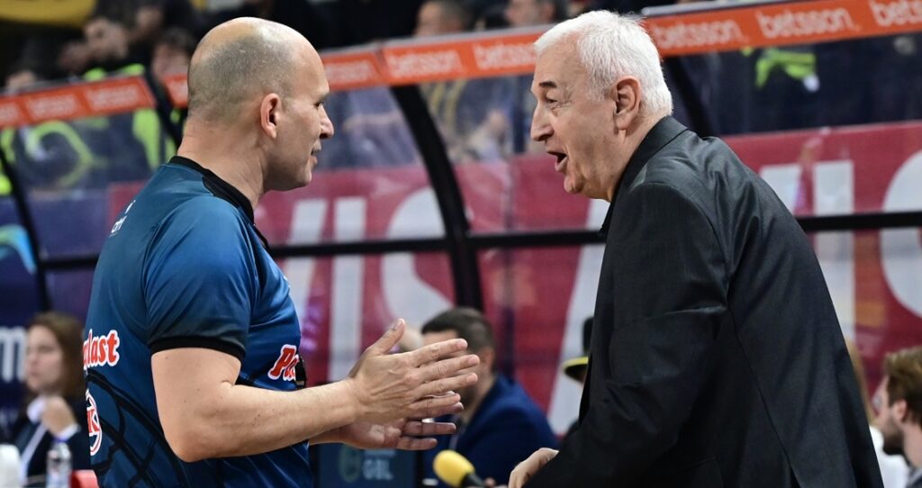 Σάκοτα: «Αυτούς τους κανονισμούς δεν τους έχω δει στην ζωή μου»