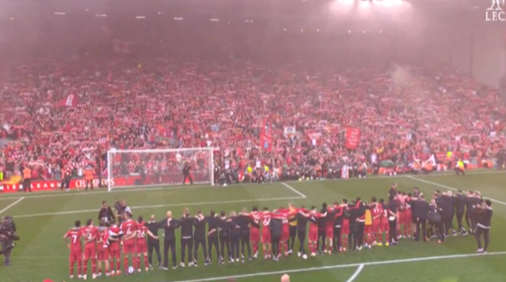 Λίβερπουλ: Ανατριχίλα στο Άνφιλντ υπό το Yoυ’ll Never Walk Alone