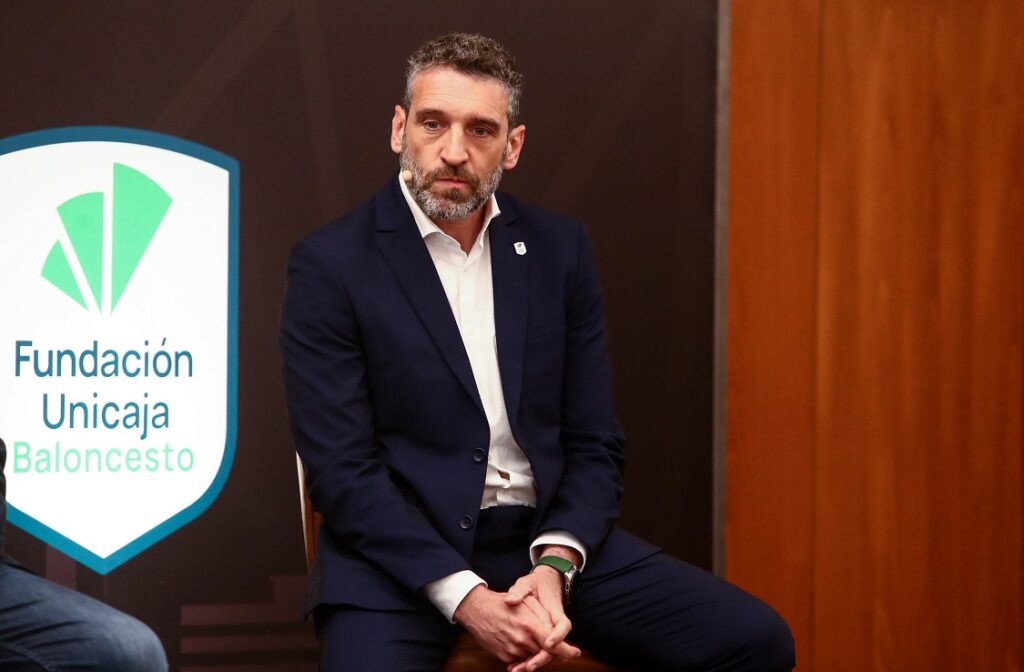 Ναβάρο: «Είναι τιμή να αντιμετωπίζω τον κόουτς Σάκοτα»