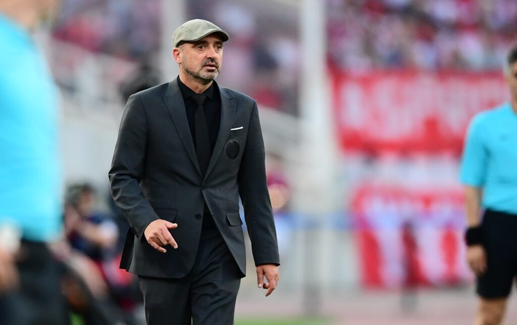 ΟΦΗ: Σε πρώτο προσκήνιο ο Κόντης – Θέμα χρόνου το διαζύγιο με Ράσταβατς