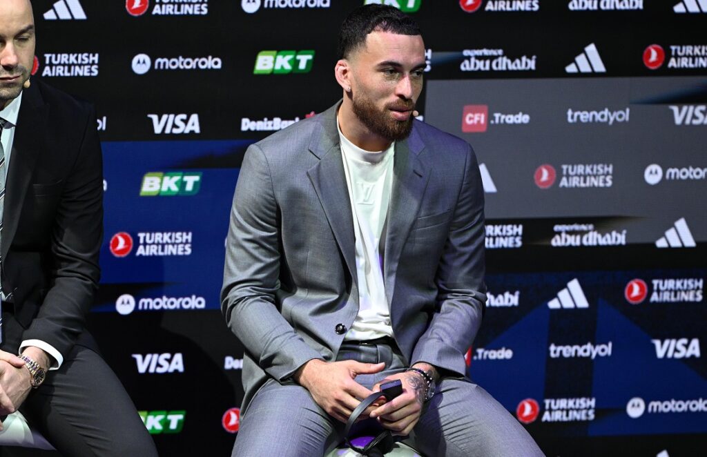 Τζέιμς: «Είναι ωραίο να έχεις δίπλα σου τον Σπανούλη»