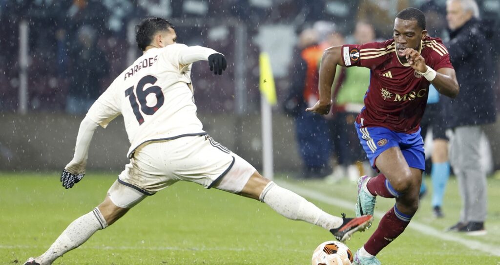 Κουτέσα: Ποια η γνώμη του Καρεμπέ για τον υποψήφιο μεταγραφικό στόχο της ΑΕΚ;