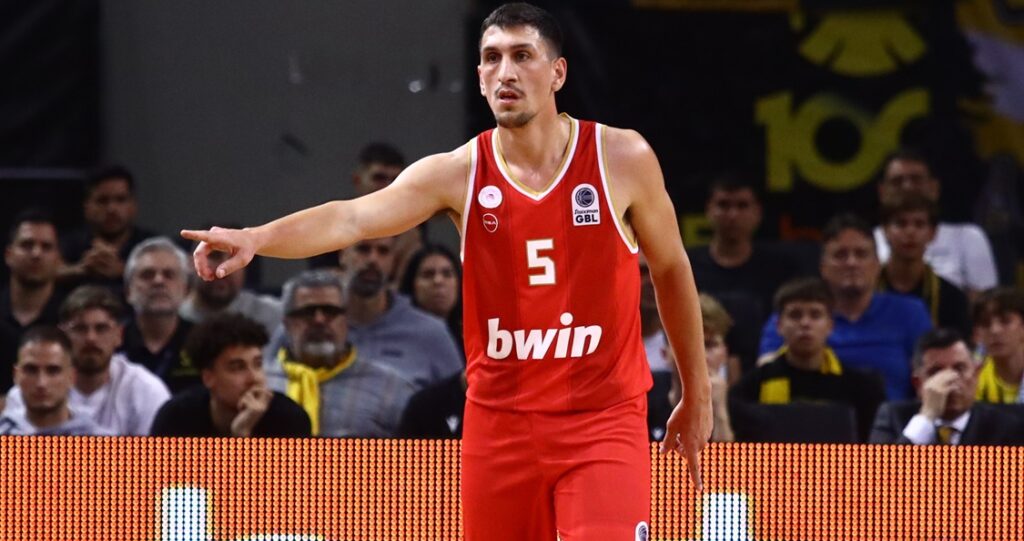 Λαρεντζάκης: Αυτή είναι η πρόταση που του κατέθεσε ο Ολυμπιακός