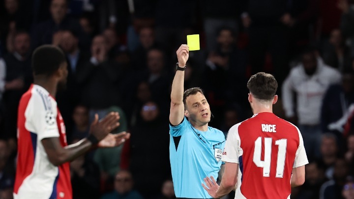 Ο Τσβάιερ «σφυρίζει» στον τελικό του Europa League