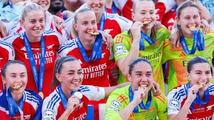 Ίαν Ράιτ: «Οι γυναίκες έσωσαν την Άρσεναλ»