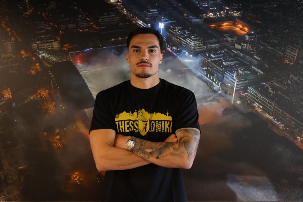 Στον Άρη για τέσσερα χρόνια ο Πέδρο Άλβαρο