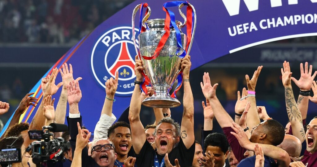 Χρυσή Μπάλα 2025: Ο Λουίς Ενρίκε καλύτερος προπονητής, η Σαρίνα Βίγκμαν στις γυναίκες