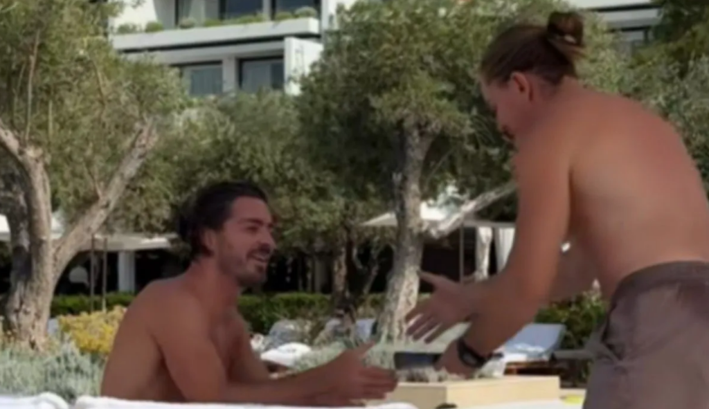 Τζακ Γκρίλις: «Διακοπάρει» στην Ελλάδα, φαν τον έβαλε να πληρώσει τον λογαριασμό με ένα… αυτόγραφο