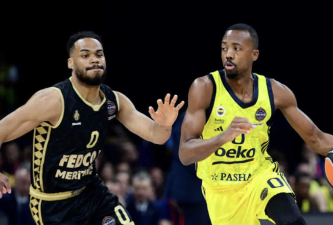 ΜακΚόλουμ: Παρελθόν και επίσημα από τη Φενέρμπαχτσε (pic)