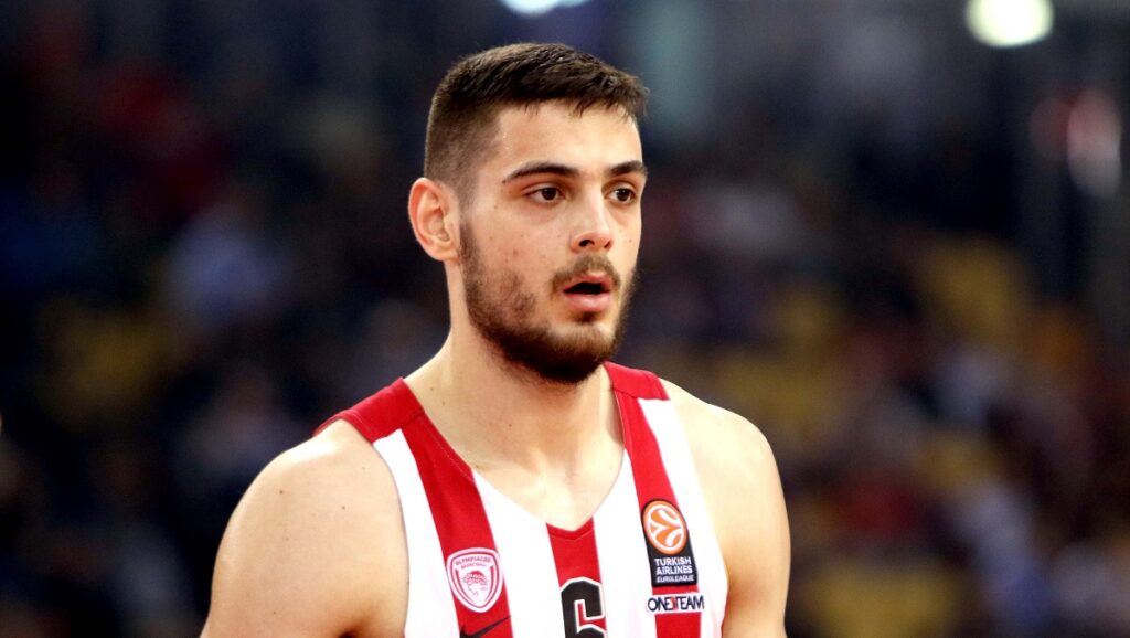 «Ο αθλητισμός ενώνει»: Το «ευχαριστώ» του Παπαπέτρου στο μήνυμα του Ολυμπιακού!