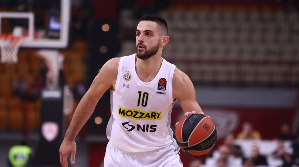 «Φίλε, απόλαυσέ το» – Το μήνυμα της Παρτιζάν στα ελληνικά για τον Παπαπέτρου