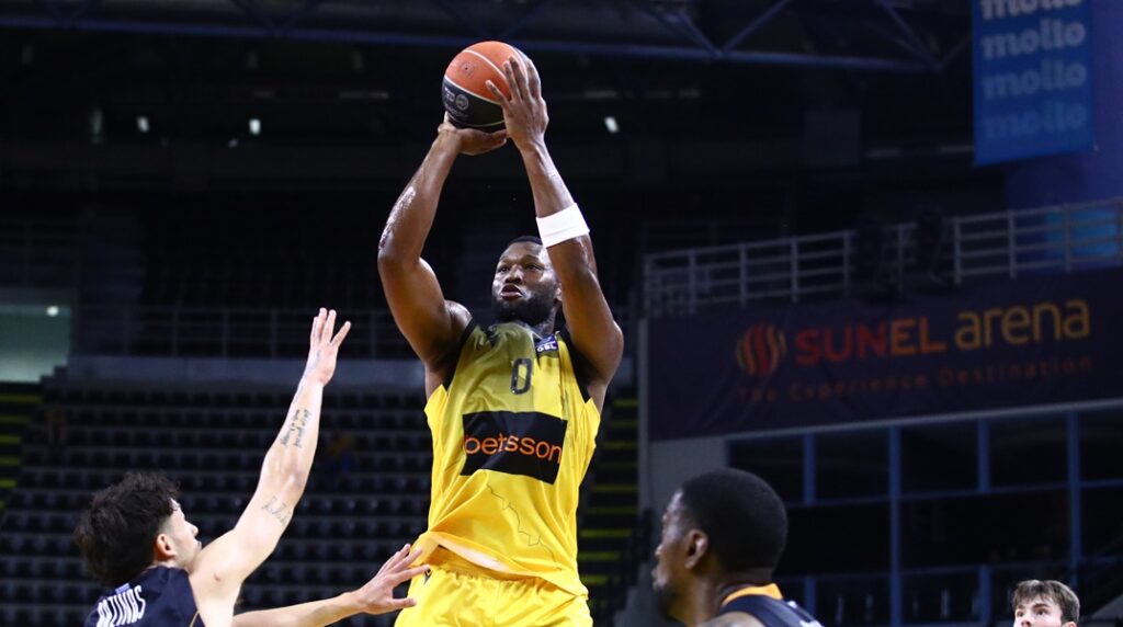 Συνεχίζουν στην ΑΕΚ Γκρέι και Μπράις