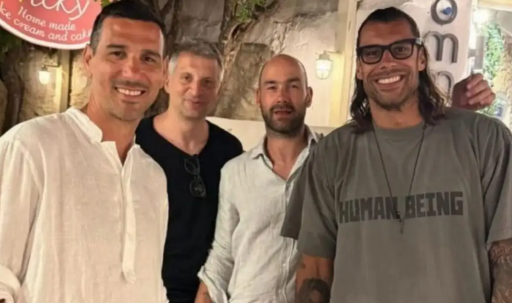 Μπασκετικό παρεάκι αράζει στις Κυκλάδες: Παπαλουκάς, Σπανούλης, Πρίντεζης και Ζήσης σε μυθικό reunion