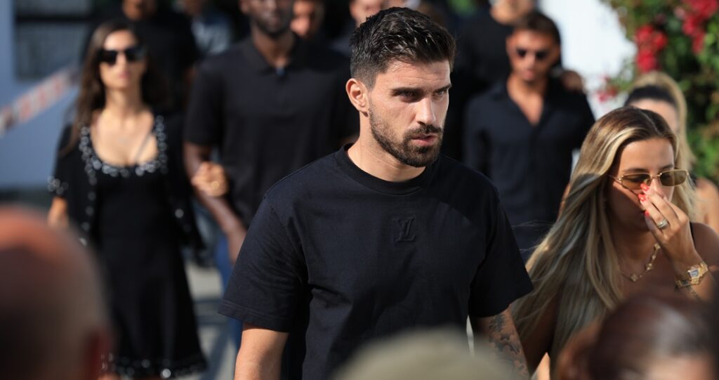 Ντιόγκο Ζότα: Το συγκινητικό τατουάζ του Ρούμπεν Νέβες στη μνήμη του αδικοχαμένου φίλου του