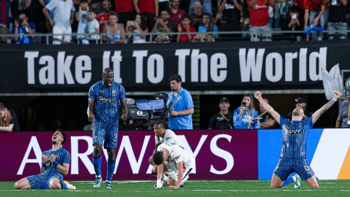 Η Αλ Χιλάλ απέκλεισε τη Μάντσεστερ Σίτι στην παράταση σε μια μυθική ματσάρα