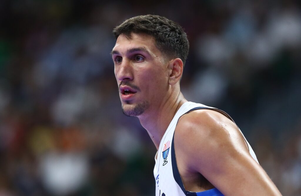 Λαρεντζάκης: «Πρέπει να κερδίσουμε το παιχνίδι με τη Λιθουανία»