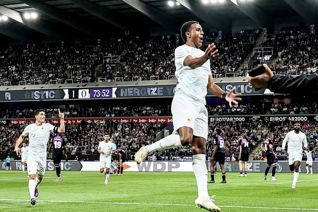 Ελίασον: «Μας έδωσε αυτοπεποίθηση ο Στρακόσα, όλα είναι ανοιχτά»