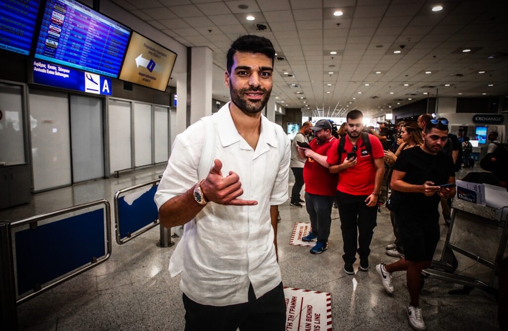 «Πάτησε» Ελλάδα και υπογράφει στον Ολυμπιακό ο Ταρέμι