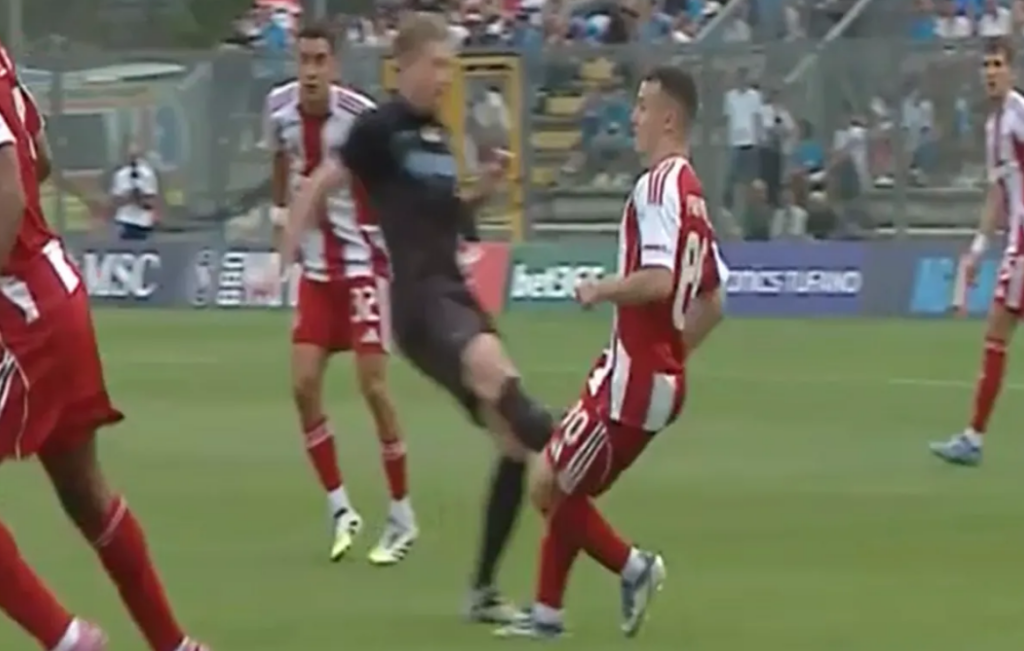 Nάπολι-Ολυμπιακός: Το επικίνδυνο μαρκάρισμα του Ντε Μπρόινε στον Πνευμονίδη