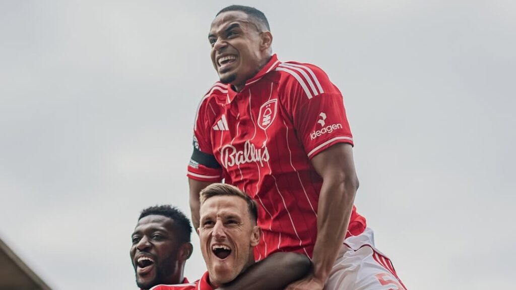 Πρεμιέρα με εμφατική τριάρα της Νότιγχαμ Φόρεστ επί της Μπρέντφορντ – «Κόλλησε» η Τσέλσι