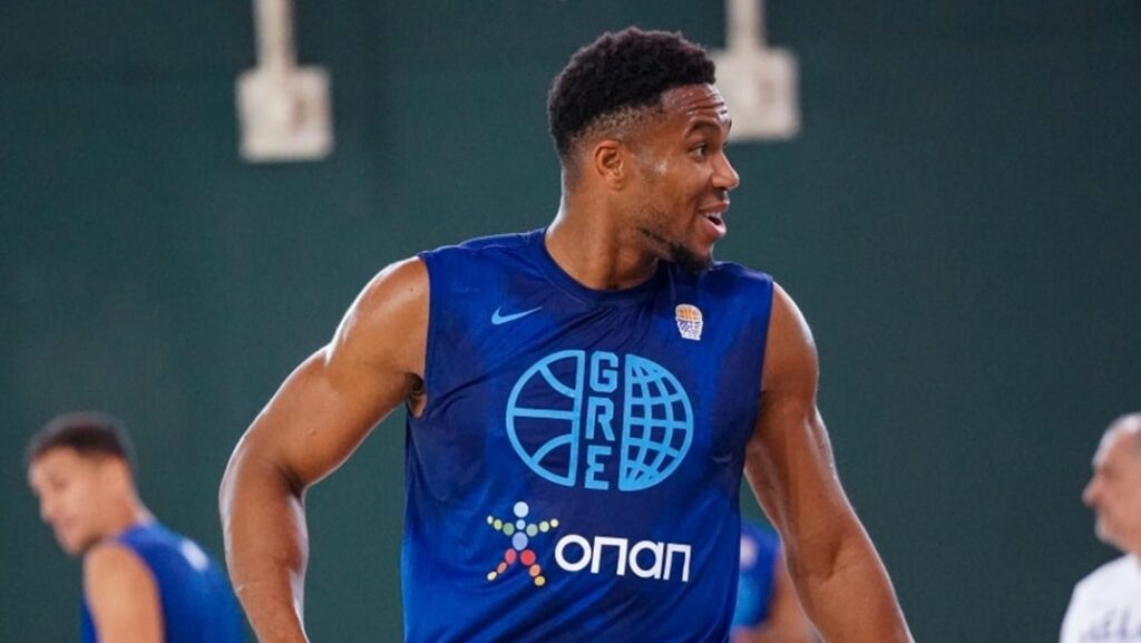 Αντετοκούνμπο: Το εντυπωσιακό κάρφωμα στην προπόνηση της Εθνικής (vid)