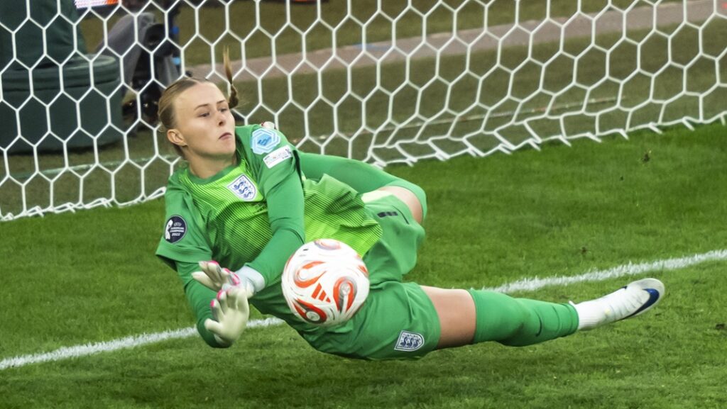 Η Χάμπτον «εξαφάνισε» τα πέναλτι της Ισπανίας πριν καν εκτελεστούν – «Είχα δακρύσει»