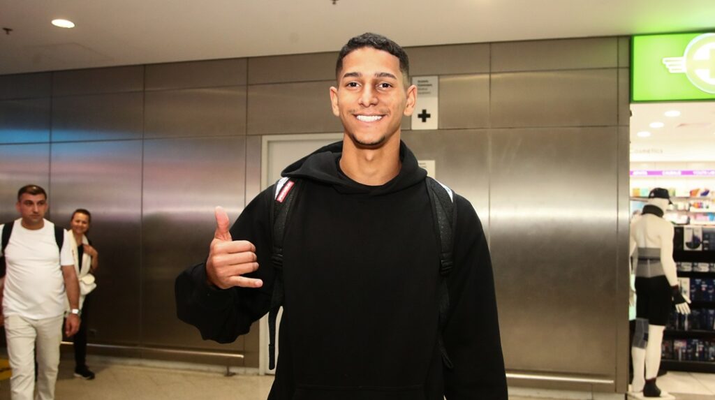 Έφτασε στην Ελλάδα για τον Ολυμπιακό ο Γκουστάβο Μάντσα