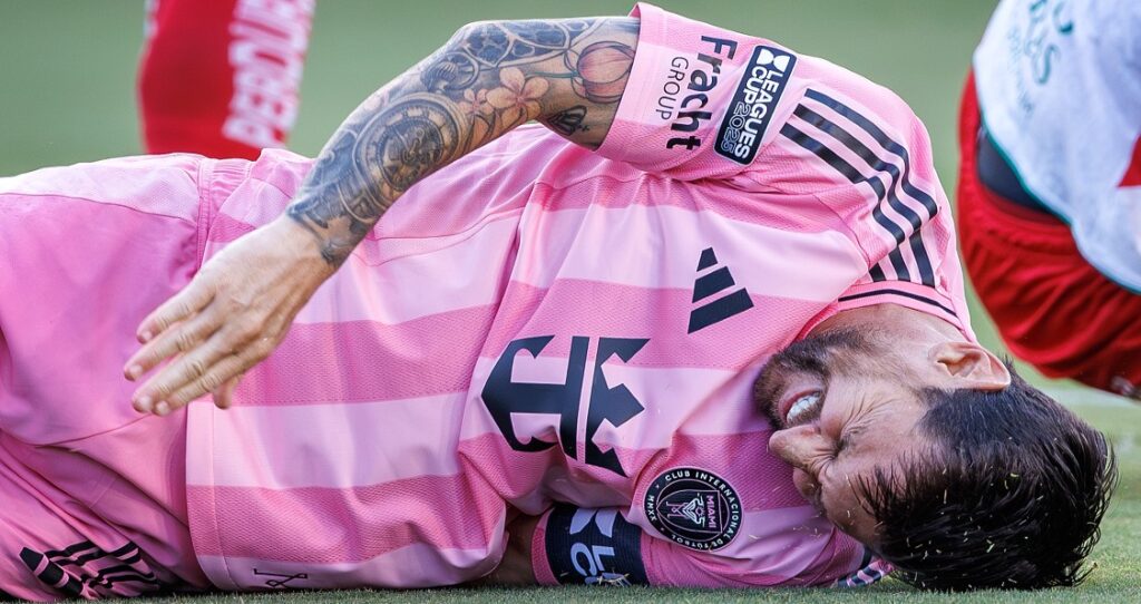 Λιονέλ Μέσι: Τραυματίστηκε στην τελευταία νίκη της Ίντερ Μαϊάμι