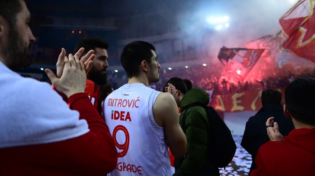 Τέλος εποχής στον Ερυθρό Αστέρα: Αποχωρεί ο Λούκα Μίτροβιτς μετά από 524 αγώνες