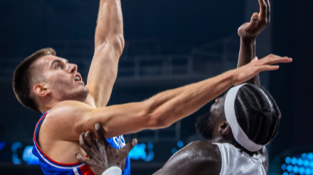 Eurobasket 2025: Τιμωρία μιας αγωνιστικής στον Πετρούσεφ μετά την… γροθιά (vid)